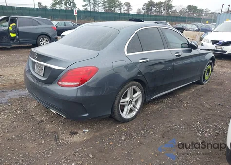 2015 Mercedes-Benz C 300 Sport 4Matic из США, поврежденный, VIN 55SWF4KB9FU003101